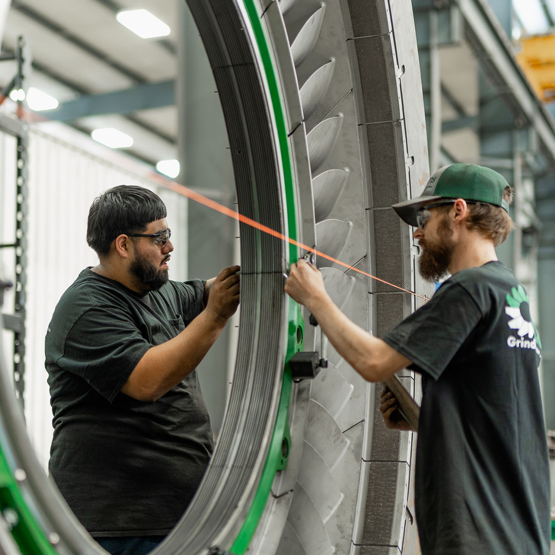 2 turbine repair men